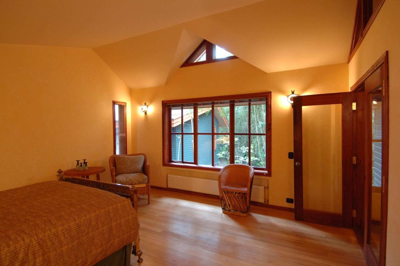 Yan Kee Way Lodge Bungalow プエルト・バラス エクステリア 写真