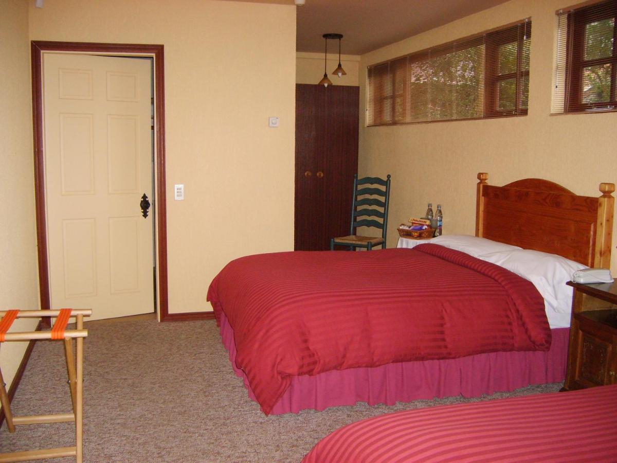 Yan Kee Way Lodge Bungalow プエルト・バラス エクステリア 写真