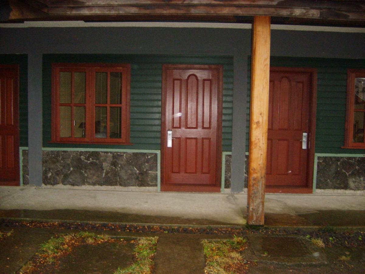 Yan Kee Way Lodge Bungalow プエルト・バラス エクステリア 写真