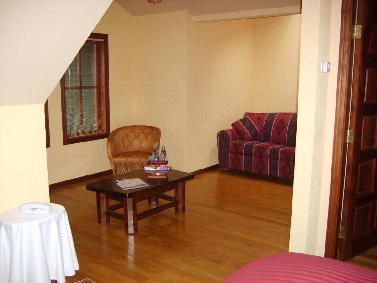 Yan Kee Way Lodge Bungalow プエルト・バラス エクステリア 写真