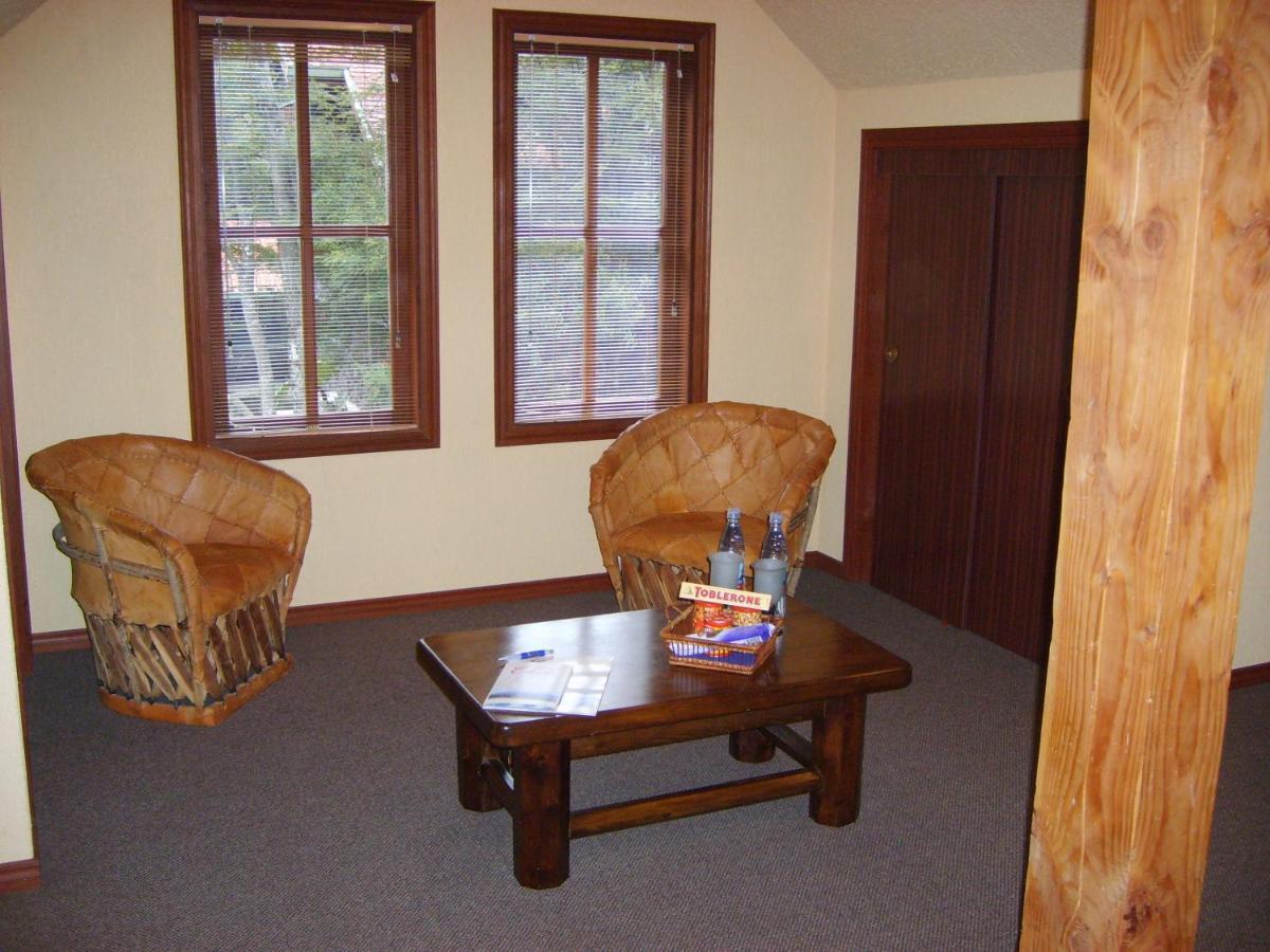 Yan Kee Way Lodge Bungalow プエルト・バラス エクステリア 写真
